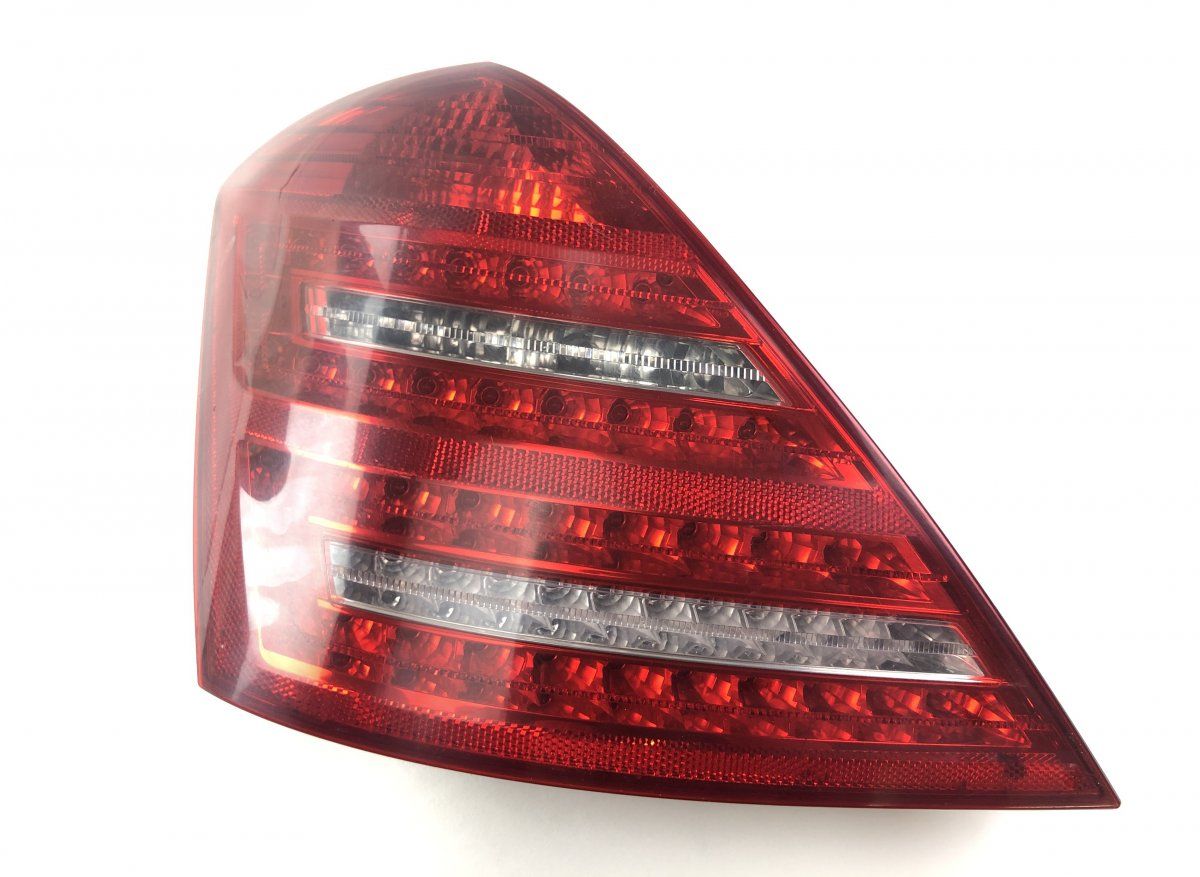 A2218201364 Tail light left MERCEDES-BENZ S-CLASS (W221) (2005-2013)