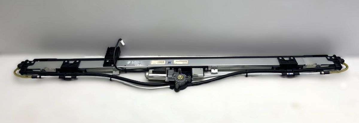 55315144AG Rear window sun shade CHRYSLER 300C II (2010-2023)