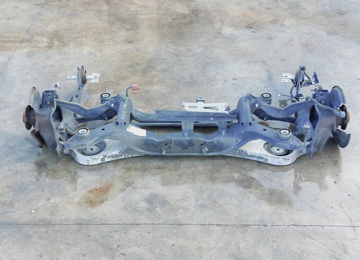 31329225 31317602 31406654 31406655 Rear axle Beam VOLVO S60 II / V60 I (2010-2018)