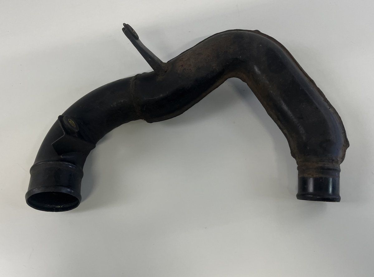 MR571601 Intercooler pipe right MITSUBISHI LANCER (CS, CT) (2000-2013)