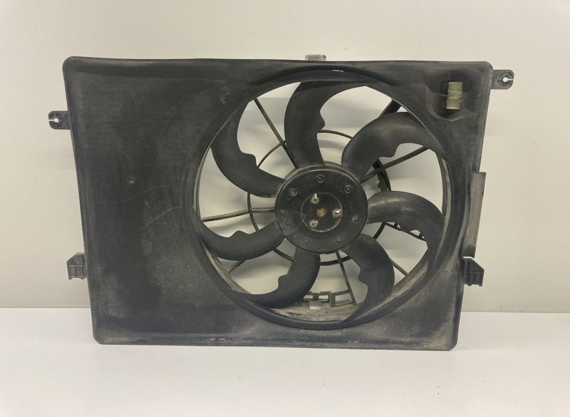 25380-3Z000 Radiator Fan Electric HYUNDAI i40 (VF) (2011-2019)