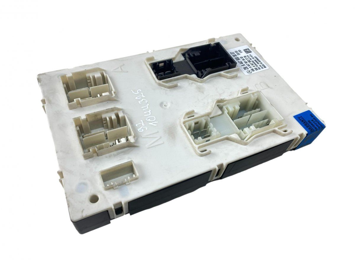 28509995 28507029 28610731 Fuse box MERCEDES-BENZ VITO / V-CLASS (W447) (2014-)
