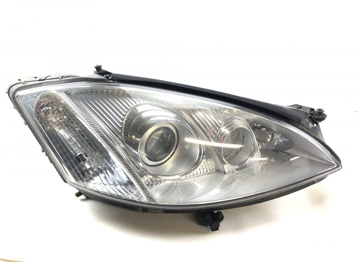 1301016113 0301216686 0301216682 Headlight right MERCEDES-BENZ S-CLASS (W221) (2005-2013)