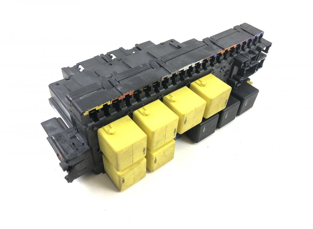 05045117 Fuse box MERCEDES-BENZ SL-CLASS (R230) (2001-2012)