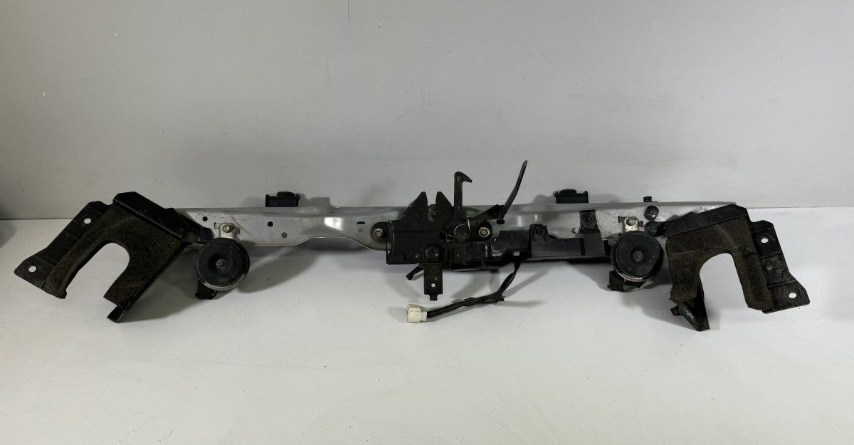 Bonnet latch carrier beam ISUZU D-MAX II (RT) (2012-2019)