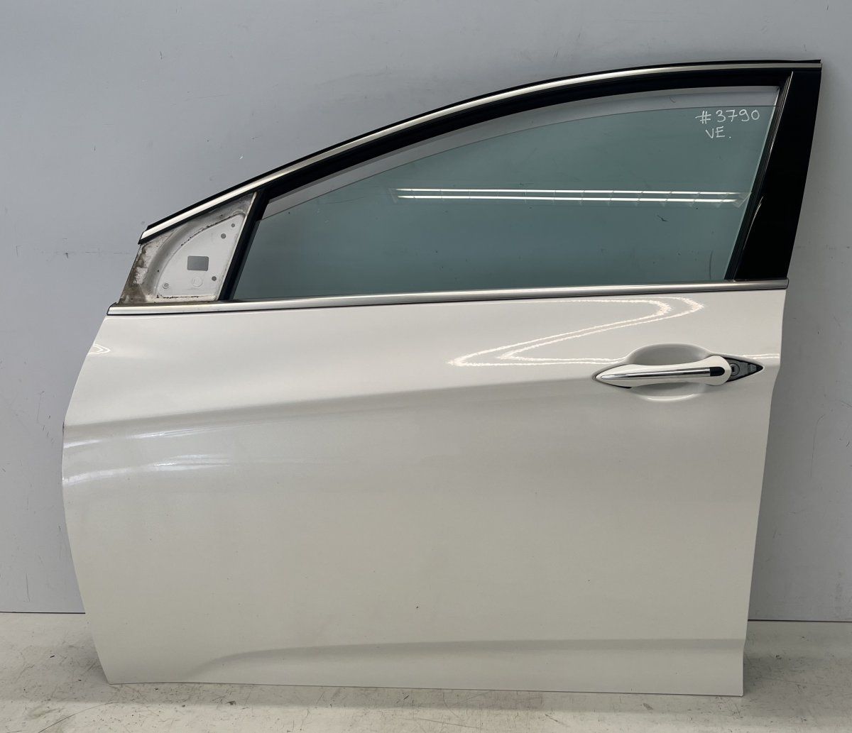 760033Z000 Door Front Left HYUNDAI i40 (VF) (2011-2019)