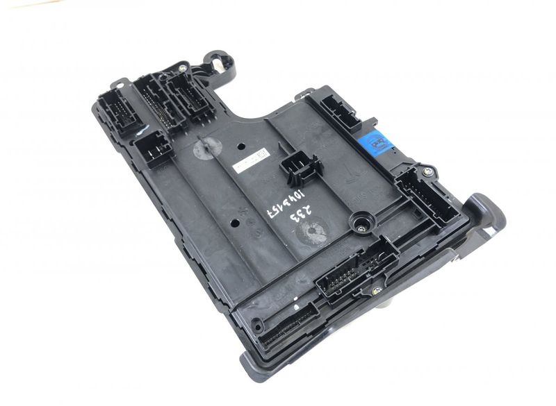 156745502D Body control module (BCM) TESLA MODEL 3 (2017-)