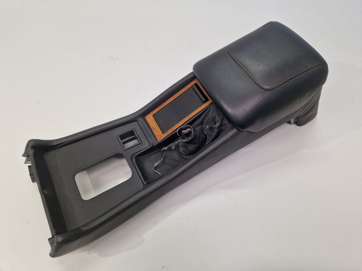 379951408 Armrest front MASERATI QUATTROPORTE II (03.94-)