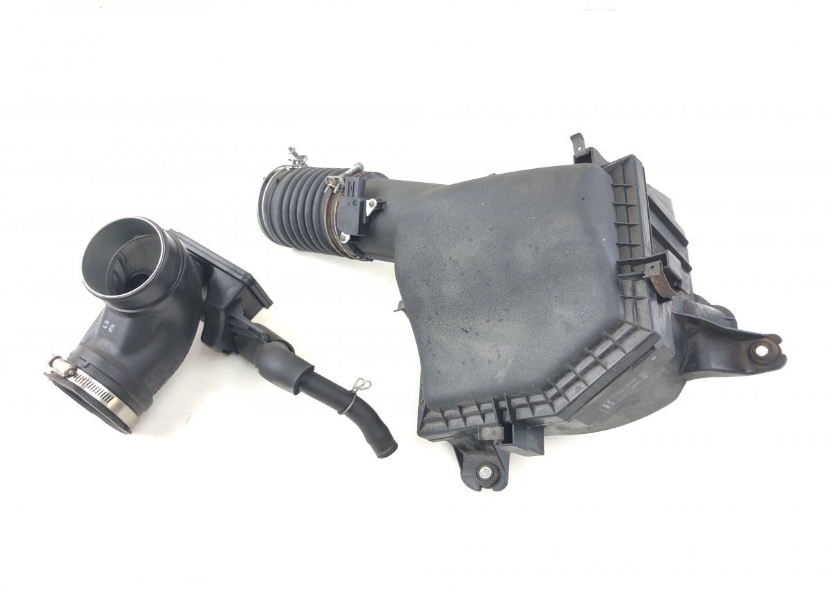 014140548 Air Cleaner (filter box) LEXUS IS III (XE30) (2013-)