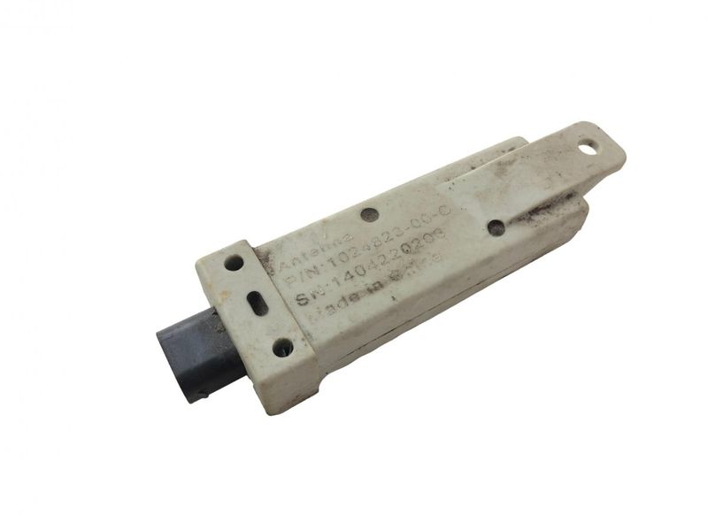 102482300C Aerial TESLA MODEL S (5YJS) (2012-)