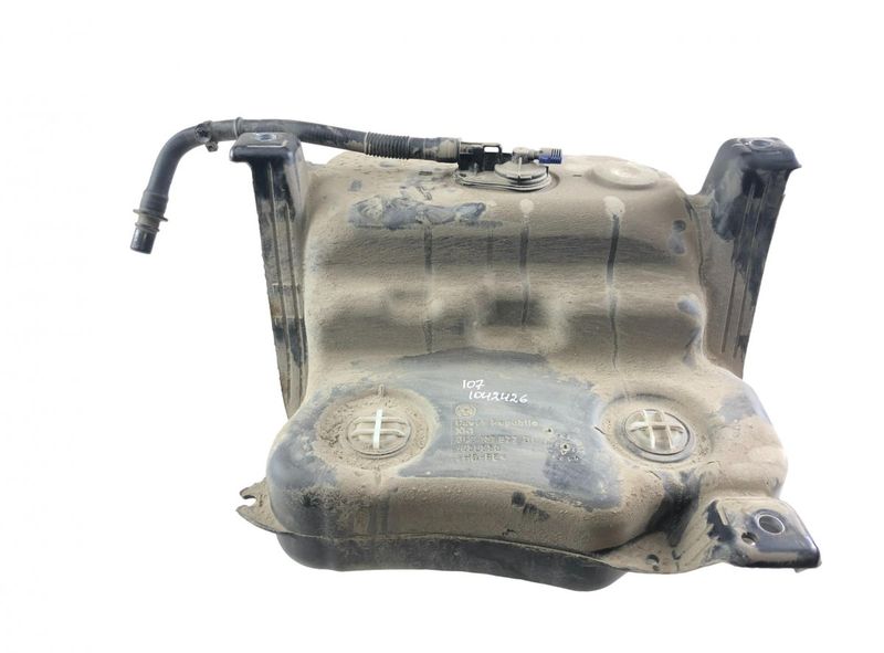 3Q0131877F AdBlue tank  VW PASSAT B8 (3G) / ALLTRACK (2014-2023)