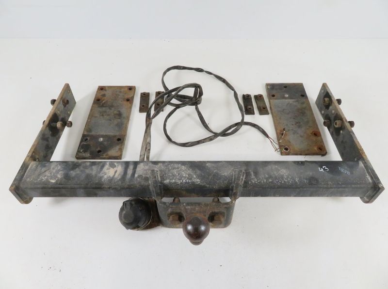 A9063102495 A9063104700 A9063104900 Towbar MERCEDES-BENZ SPRINTER (906) (2006-2018)