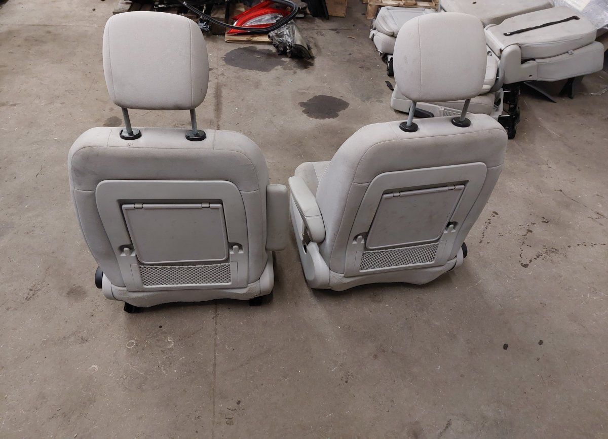 Set Of Seats CHRYSLER VOYAGER V (RT) (2007-2016)