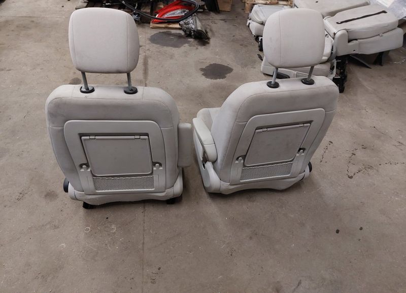 Set Of Seats CHRYSLER VOYAGER V (RT) (2007-2016)