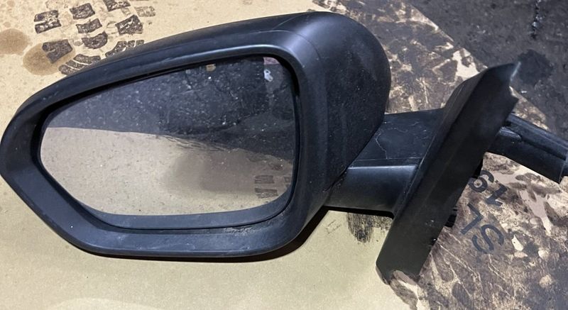 Mirror left DACIA DUSTER II (2017-2024)