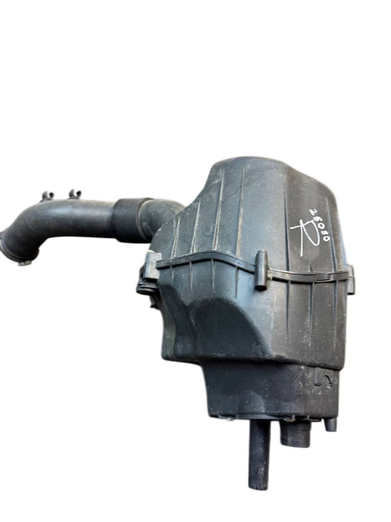4H0133824L Air Cleaner (filter box) AUDI A8 (4H) (2009-2017)