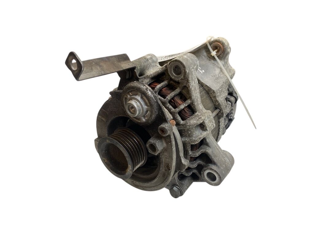 0125815004 Alternator BMW 5 (G30, G31) (2016-2024)