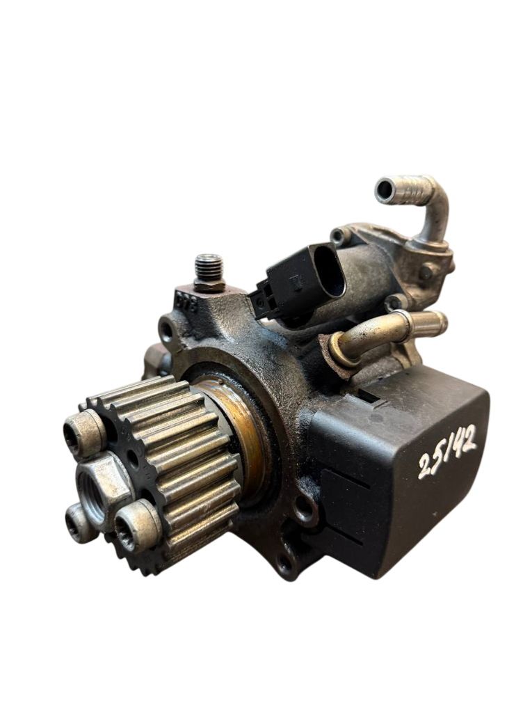 03L130755H 03L130755AN Fuel injection pump, diesel VW PASSAT B7 / ALLTRACK (2010-2015)