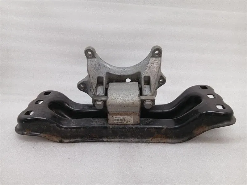 Mercedes C Class W205 Gearbox Mount A2052405700 Gearbox Mount M177 AMG