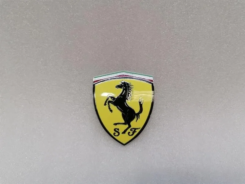 FERRARI 458 F142 SPIDER 82746100 SQUADRA CORSE SHIELD BADGE -SHIELD BADGE- LOGO