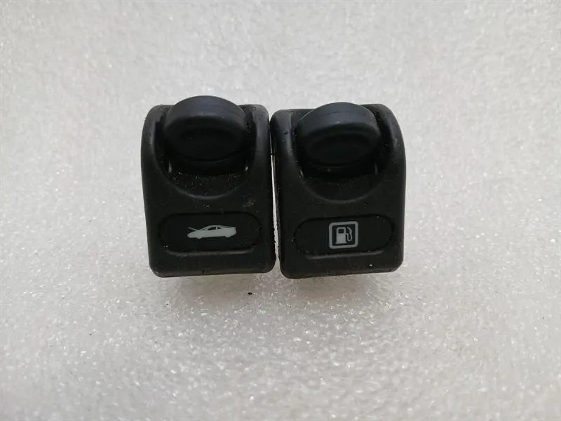 Ferrari 360 F131 Switch 180666 Fuel / Hood Switch