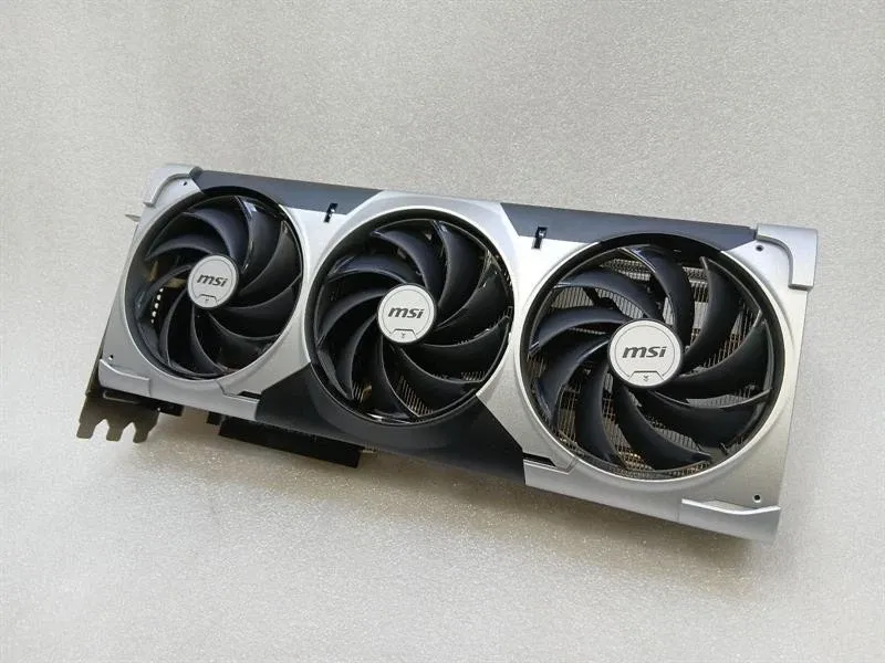 MSI GEforce RTX 5090 32G Graphics Card GAMING AI RTX5090 GE FORCE Graphics Card