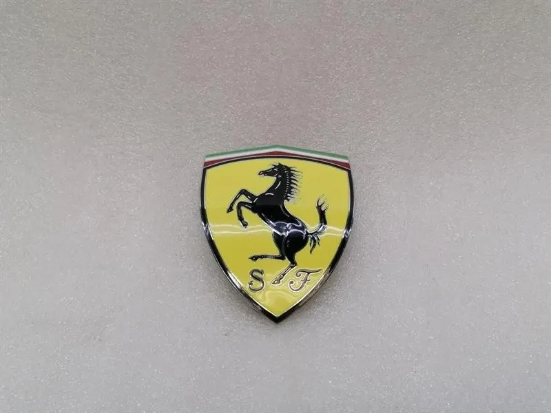 FERRARI 458 F142 SPIDER 82746100 SQUADRA CORSE SHIELD BADGE -SHIELD BADGE- LOGO