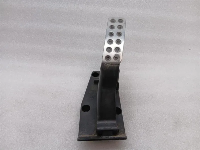 Ferrari California T F149 14-17 Throttle Pedal (Electrical) 243117 Throttle Pedal