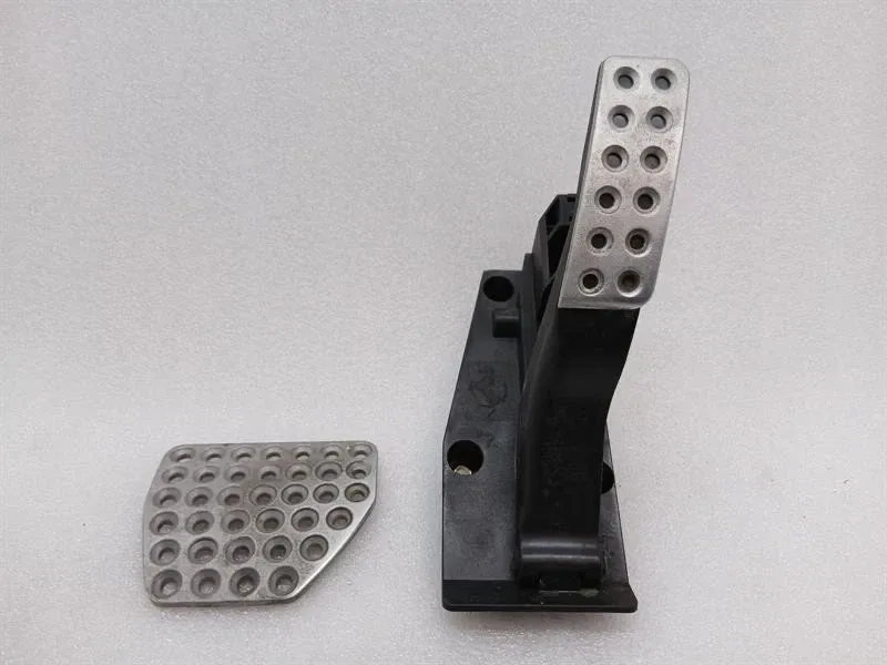 Ferrari F8 F142MFL Throttle Pedal (Electrical) 243117 Throttle Pedal