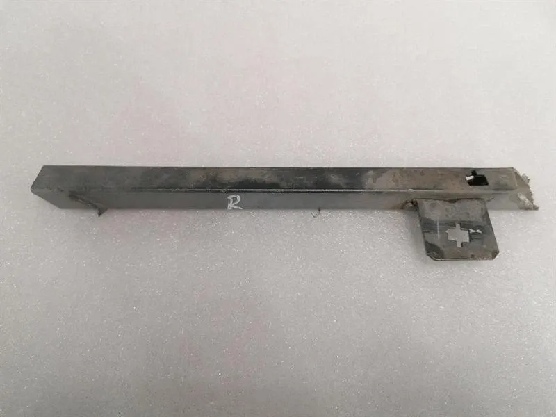 Ferrari 458 F142 Spider Holder Bracket 84638500 Carrier RH TRELLIS CONNECTION