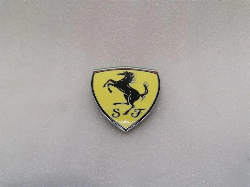 FERRARI 458 F142 SPIDER 82746100 SQUADRA CORSE SHIELD BADGE -SHIELD BADGE- LOGO