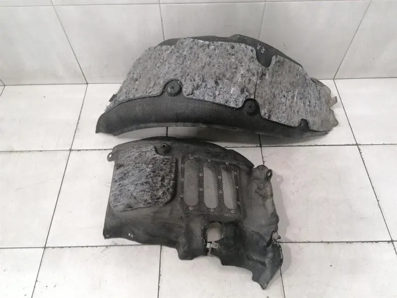 Ferrari F12 Berlinetta F152 wheel arch liner 83361300 wheel arch cover rear R
