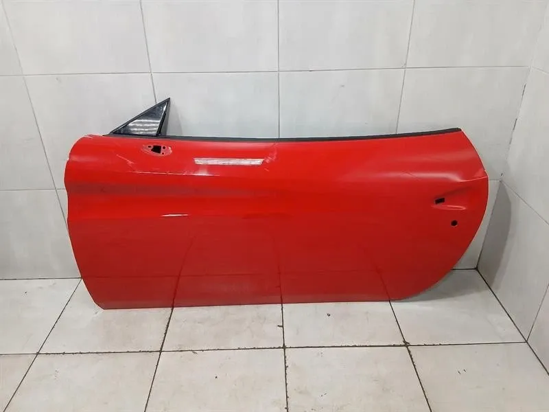 Ferrari California T F149 14-17 left front door 85037111 door front left