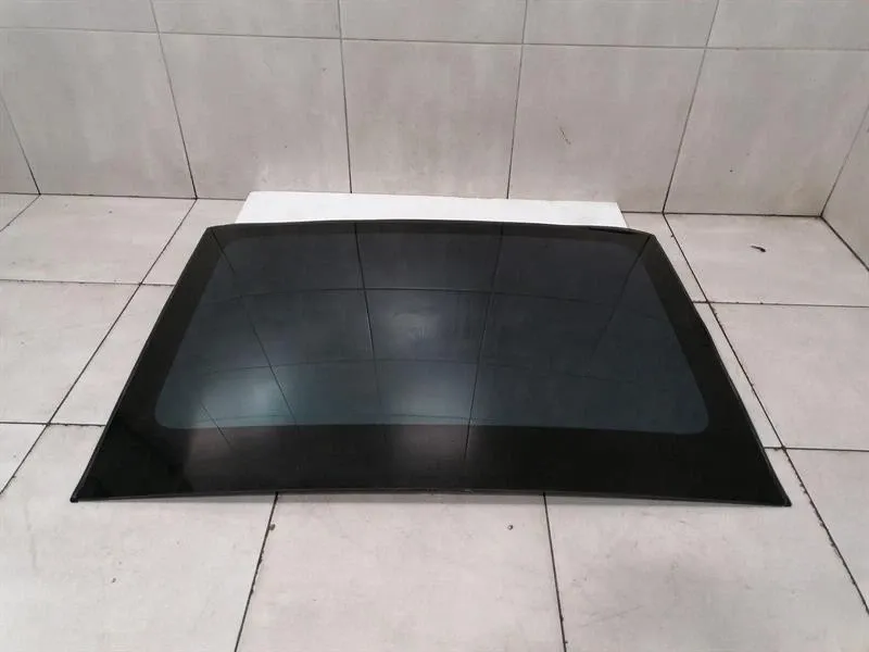 Tesla Model S 90D Sunroof 1053621-S0-B Sliding Sunroof Faulty