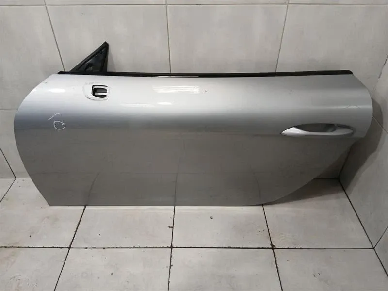 Porsche Cayman 718 left front door 982831051AYGRV door front left