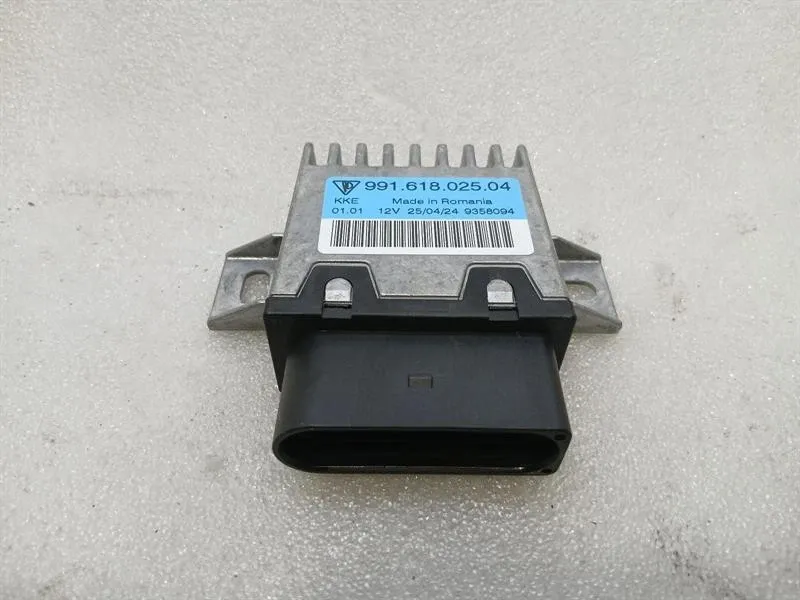 Porsche Cayman 718 GT4RS Electronic Module 99161802504 Fuel Pump Control Unit