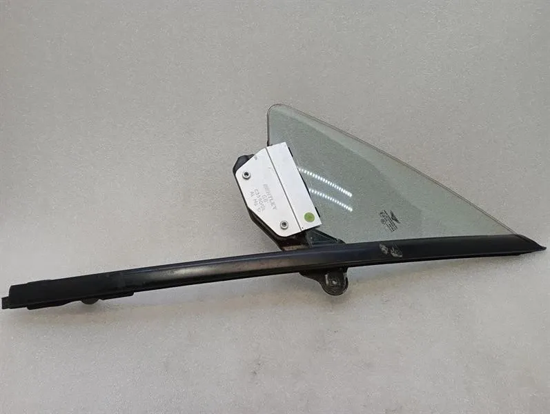Bentley Continental GT W12 Left Front 1/4 Glass 3W0837411F Door Panel 1/4 Front Li