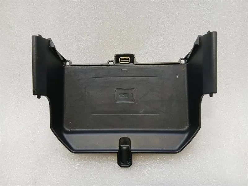 BMW 5 Series F90 G30 M5 Phone Charger 6801509 Wireless Charger