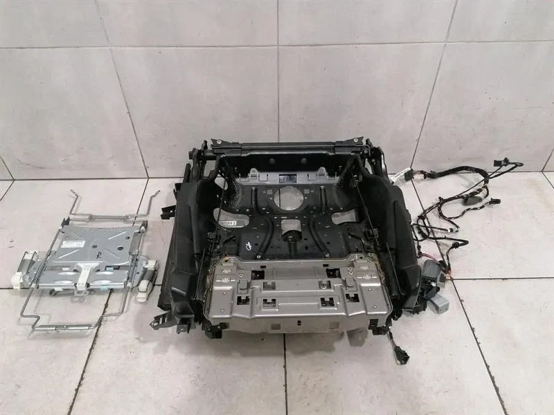 Bentley Continental GT W12 seats 3W3881106A seats interior right cushion frame