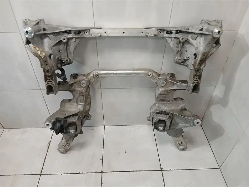 BMW 5 Series F90 G30 M5 Beam Subframe Front 31106887340 Front Axle Carrier X DRIVE