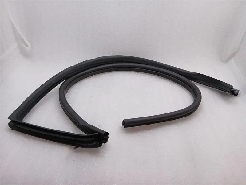 Ferrari F8 F142MFL left door seal set 86743300 left door seals set