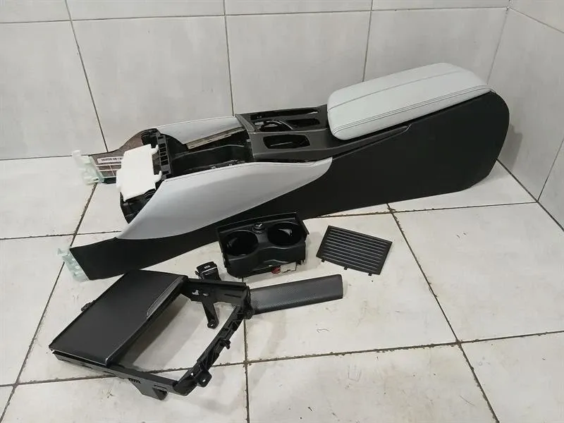 BMW 5 SERIES F90 G30 M5 ARMREST SET 51168071462 RHD RIGHT HAND DRIVE SILVERSTONE