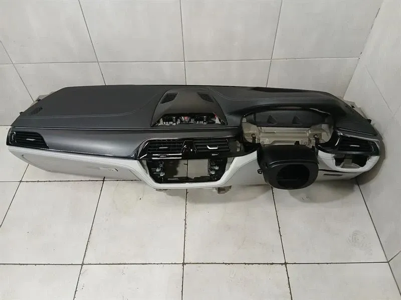 BMW 5 SERIES F90 G30 M5 DASHBOARD ALL LEATHER 51458074923 RIGHT HAND DRIVE RHD