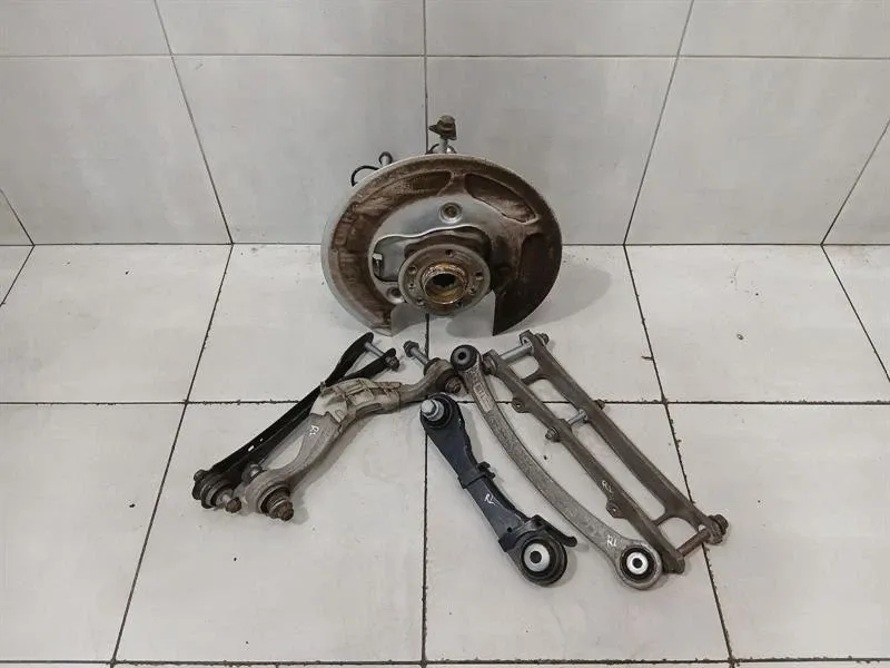 BMW 5 Series F90 G30 M5 Left Rear Hub 33309503995 Wheel Bearing Housing Rear Li SET