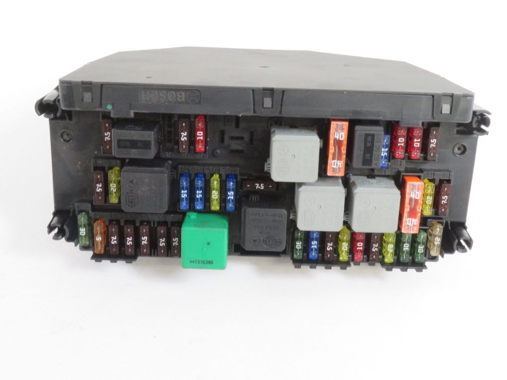 A2125400450 A2125406250 Fuse box MERCEDES-BENZ E-CLASS (W212) (2009-2016)