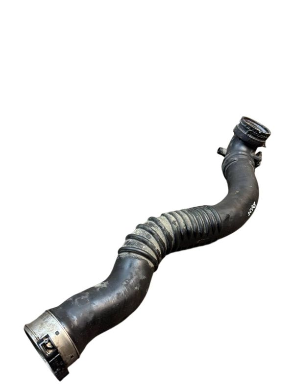 13717605044 Intercooler pipe upper BMW 3 (F30, F31, F80) (2011-2019)