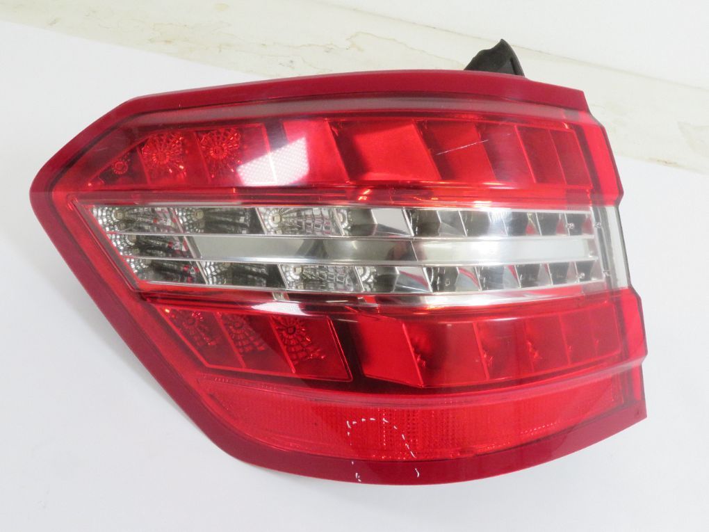 A2128201964 A2128203964 Tail light left MERCEDES-BENZ E-CLASS (W212) (2009-2016)