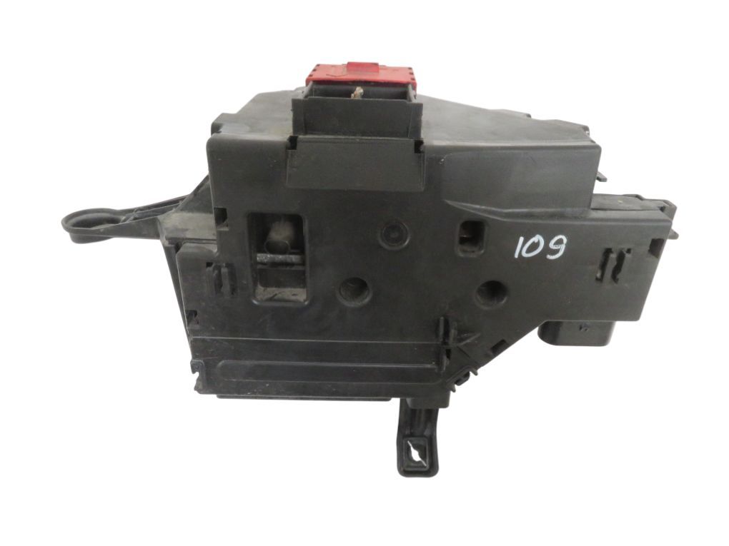 A2055401750 Fuse box MERCEDES-BENZ C-CLASS (W205) (2013-2021)