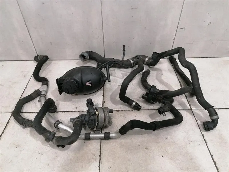 Mercedes C63 W205 AMG Cooling Pipe Set A0005003800 Coolant Hose Hose