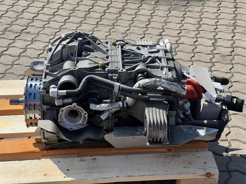 Ferrari 812 Superfast F152M Gearbox 790512 DCT 335846 Transmission